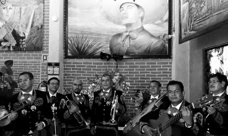 Garibaldi le rinde homenaje al ‘Divo de Juárez’
