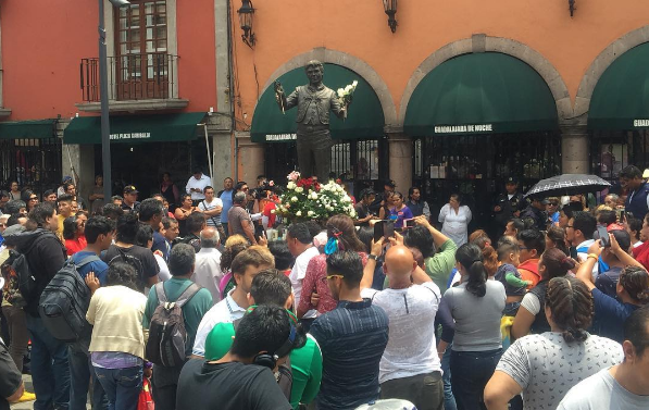 En imágenes: los homenajes a Juan Gabriel