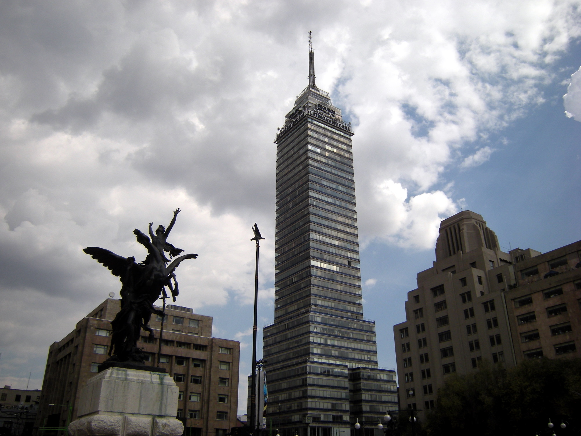 Vivir el sismo en la Latino