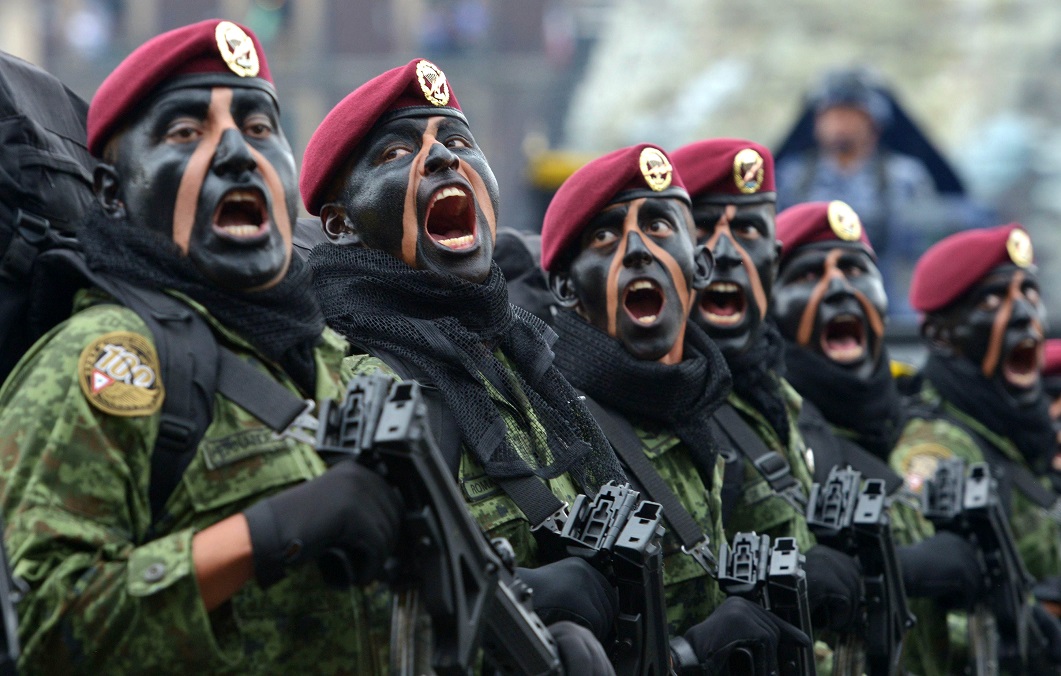 Celebra la Independencia en el desfile militar