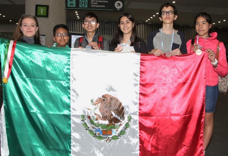 Niños mexicanos ganan medallas de oro, plata y bronce en Olimpiada Rioplatense de Matemáticas