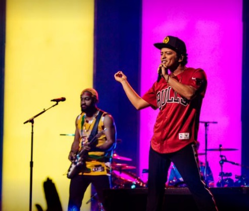 Bruno Mars el gran ganador en los Premios Grammy