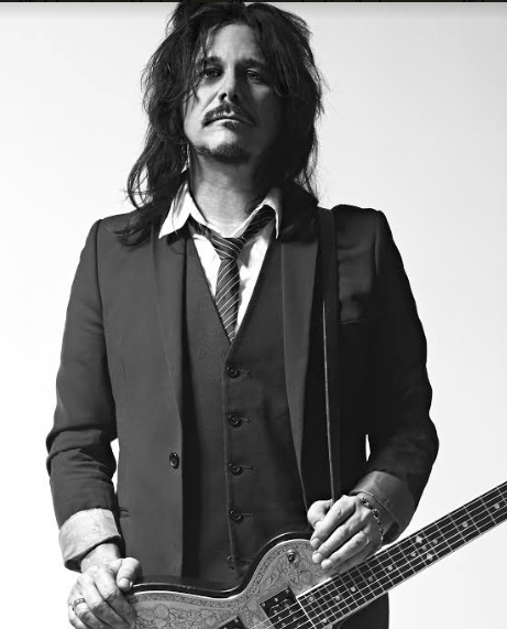 Gilby Clarke: Sigo siendo el mismo, toco mi guitarra y hago Rock and roll