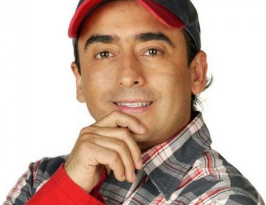 Es oficial, Adal Ramones conducirá el reality La Academia de Tv Azteca
