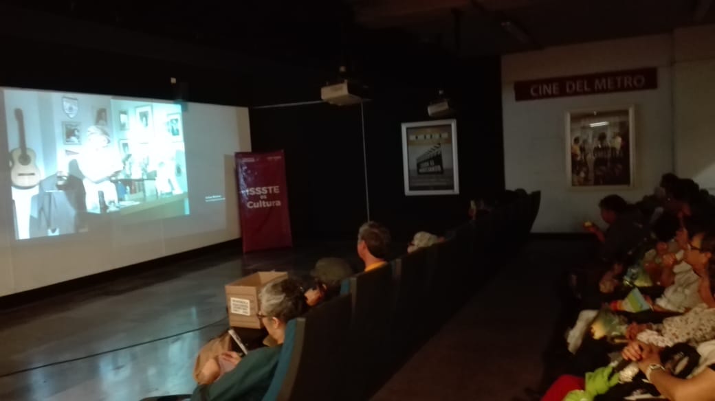 Lánzate al cine del Metro Zapata