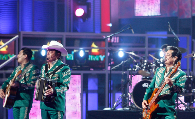 A dar el Grito con Los Tigres del Norte