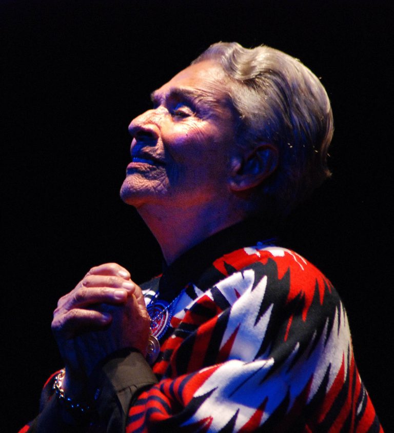 Eugenia León, Ely Guerra y Ximena Sariñana en homenaje a Chavela Vargas